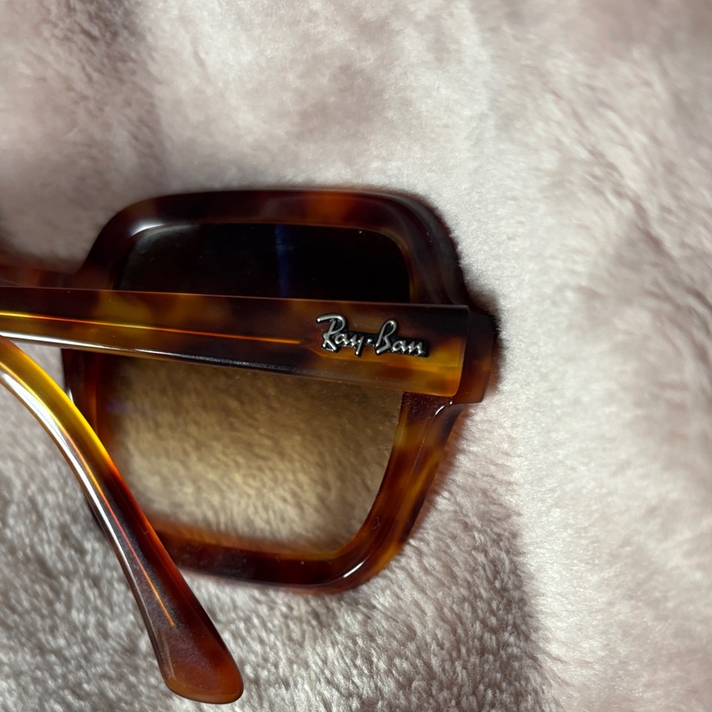Ray-Ban Tortoise Square Sunglasses - Picture 8 of 9